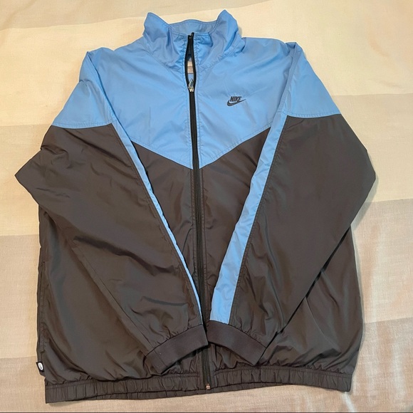 Nike Other - Vintage Nike Sportswear Windrunner